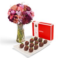Bouquet and Dipped Berry Gift Set