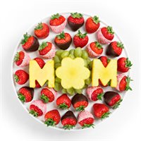 Moms ChocolateCovered Strawberries Platter